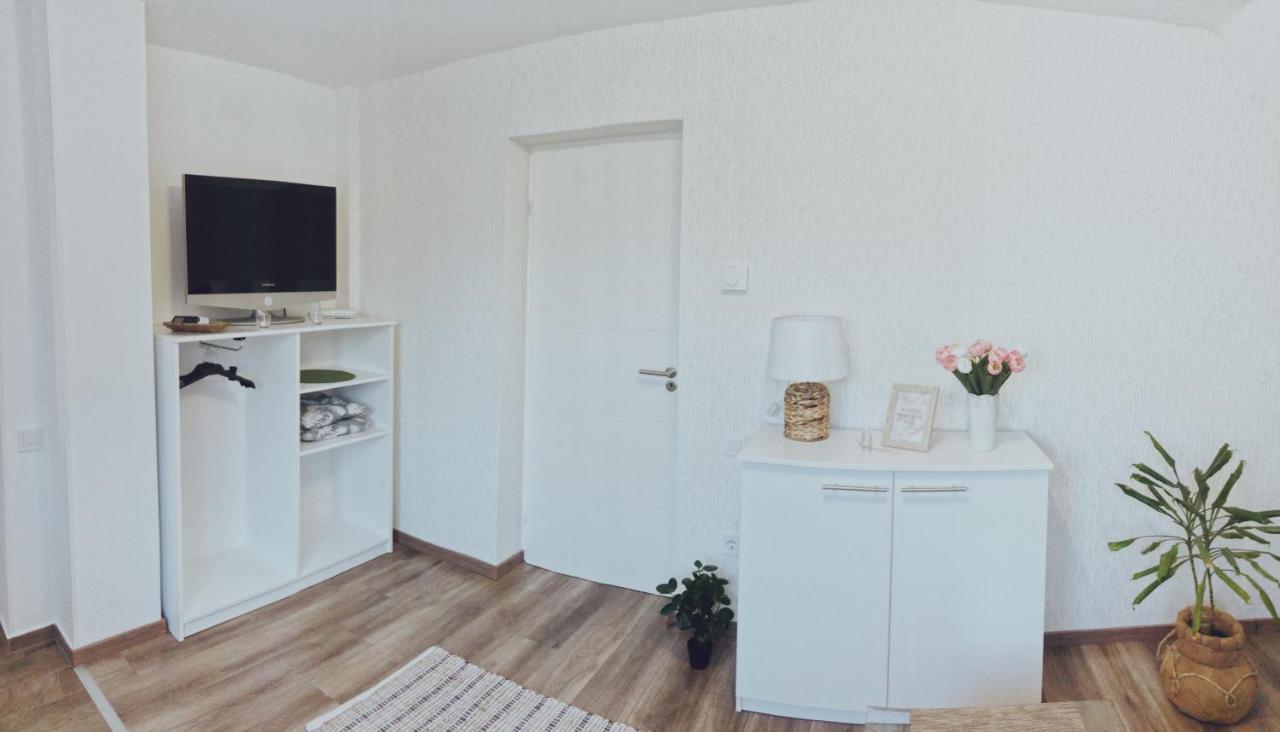 אגר Tramini Apartmanok מראה חיצוני תמונה